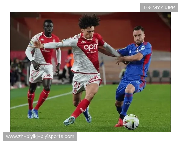 法甲比赛亮点合集:进球、扑救与关键转折时刻 法甲比赛亮点合集:进球、扑救与关键转折时刻